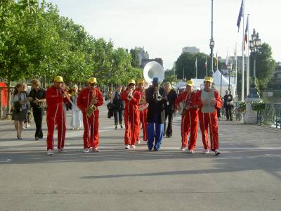 fanfare paris
